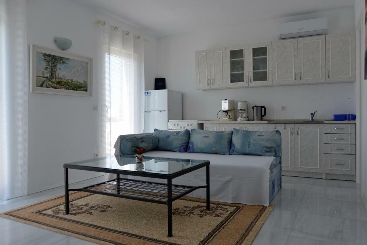 Honey Apartment Каштела Екстер'єр фото