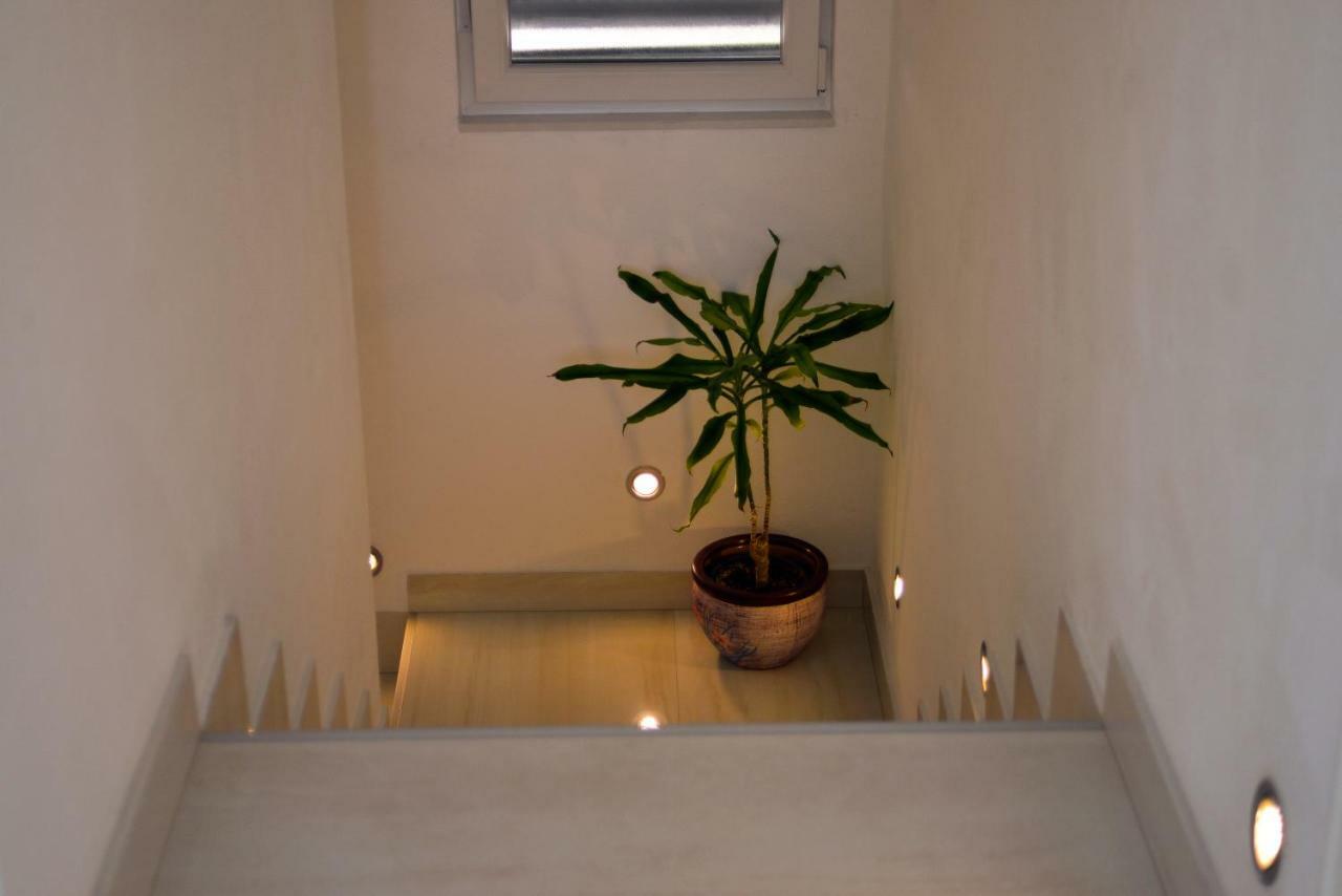 Honey Apartment Каштела Екстер'єр фото