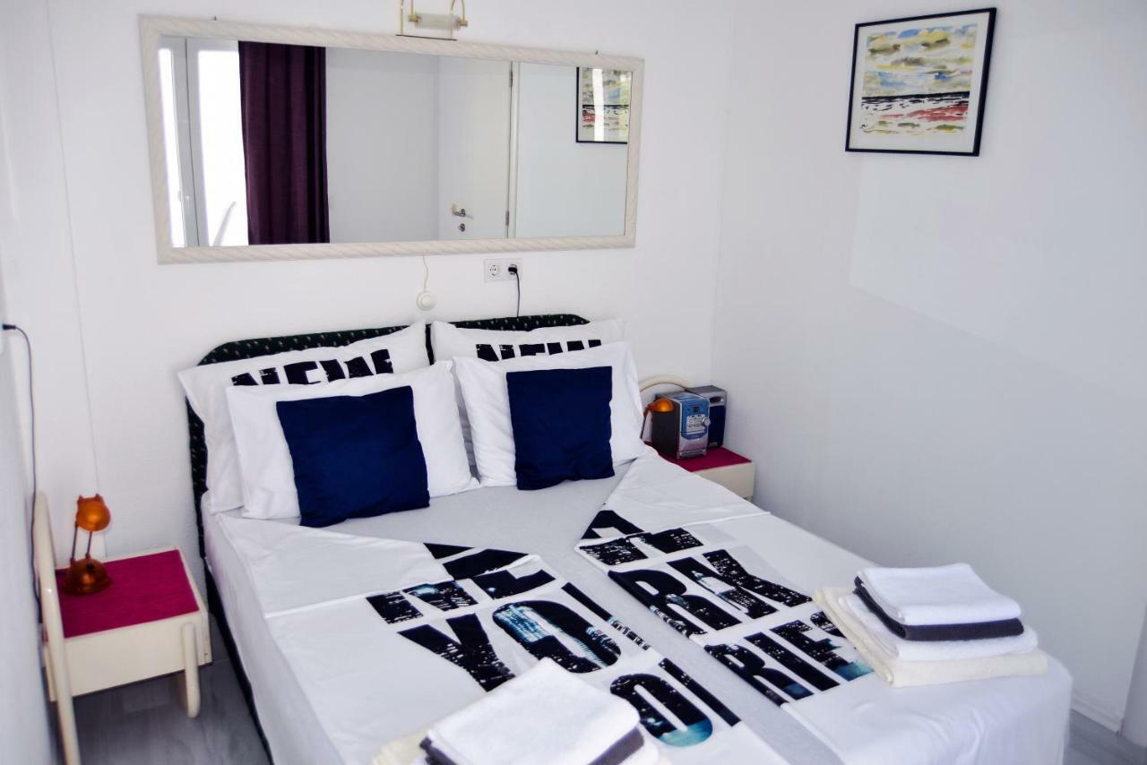 Honey Apartment Каштела Екстер'єр фото